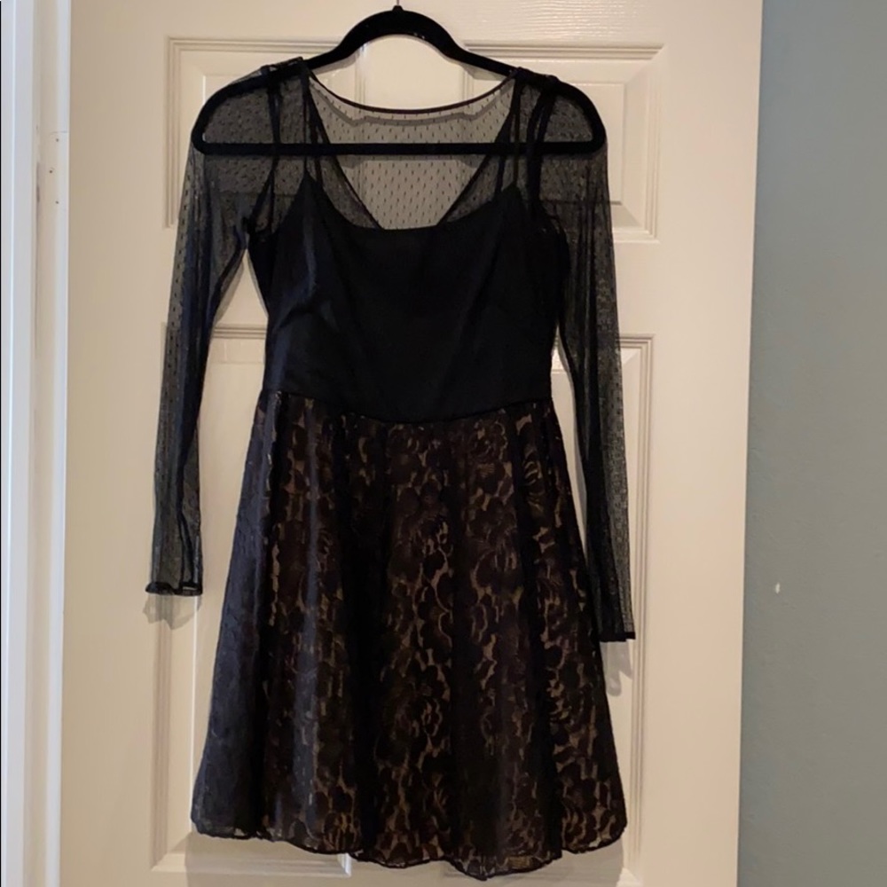 AQUA Long Sleeve Lace Dress